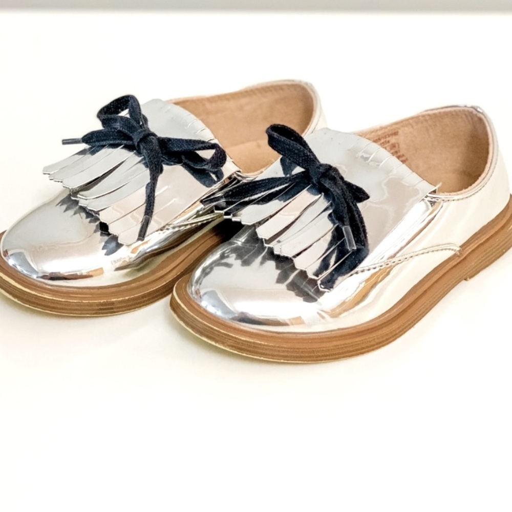 Zara Toddler Silver Loafers - Picture 2 of 4